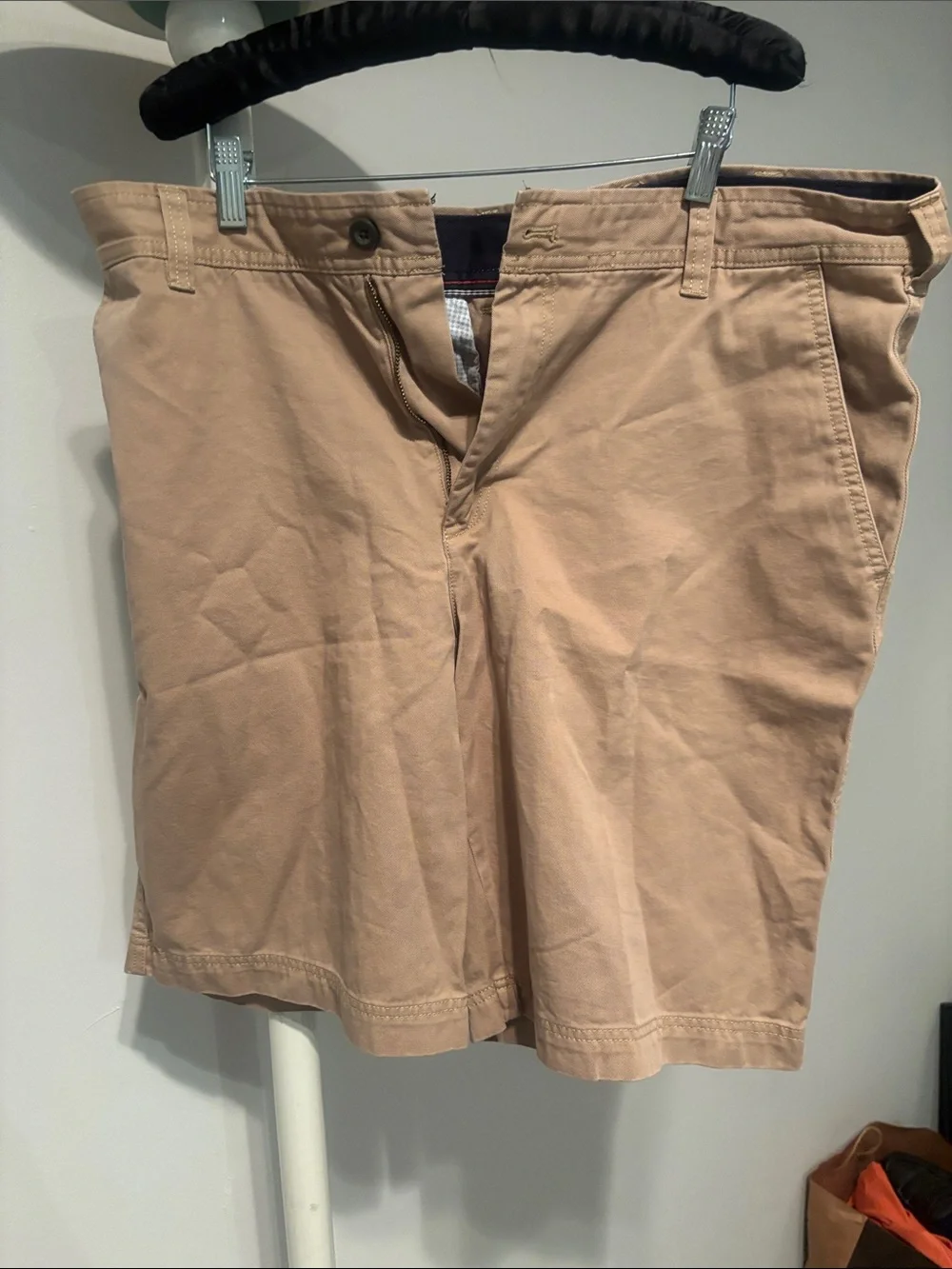 Izod classic chinos